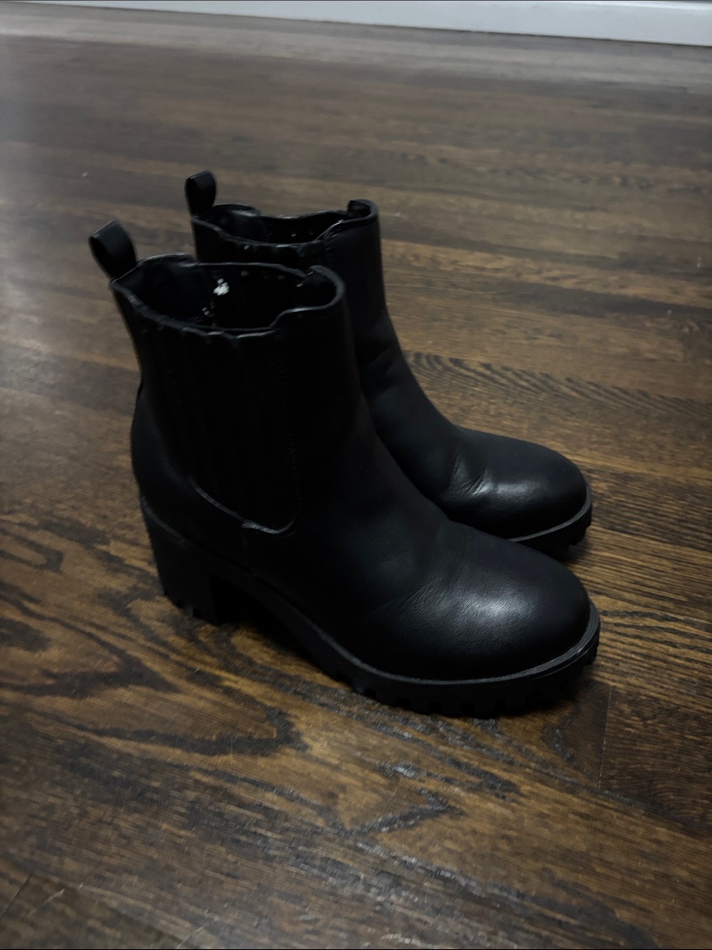Kids Black Chelsea Lug Heel Ankle Boots